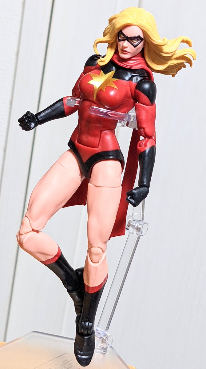 とあるカスタム需要で、マーベルレジェンド ウォーバードを調達。 新