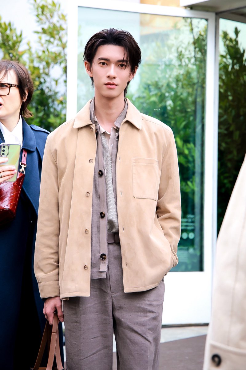 270226 —— TOD’S 👋🏻
Pooh Krittin, Milan ~ 

POOH IN MFW2026

#MFW2026xPooh
#MilanFashionWeek 
#TodsFW26 #Tods 
#ppoohkt <a href="/ppoohkt/">Pooh</a>