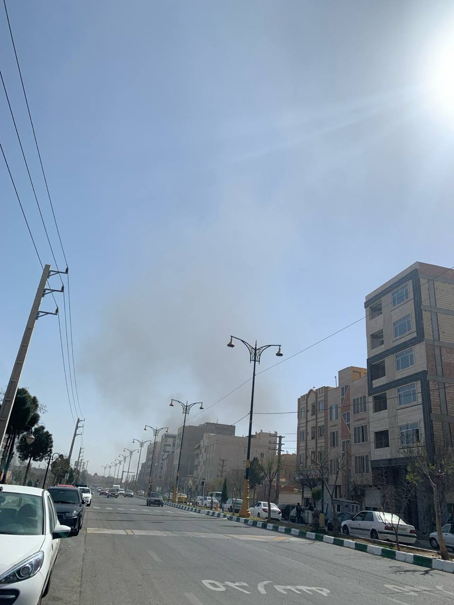 Vahid's tweet photo. تصاویر دریافتی با شرح: "کهریزک #تهران، پادگان دم مدرسه رو زدند!"
شنبه ۹ اسفند #Iran https://t.co/VZBvE9bXmM