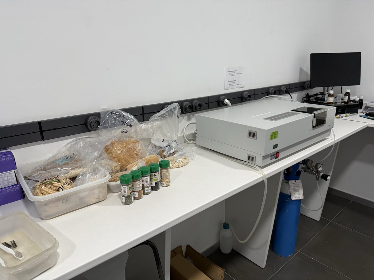 #LaboratoriosEspecializados 

#Análisis de #Mercurio en #Pescados y Productos de la #Pesca #Acreditado en #ISO17025, en #AnalizaCalidad #Galicia en #Vigo 

GRUPO ANALIZA CALIDAD