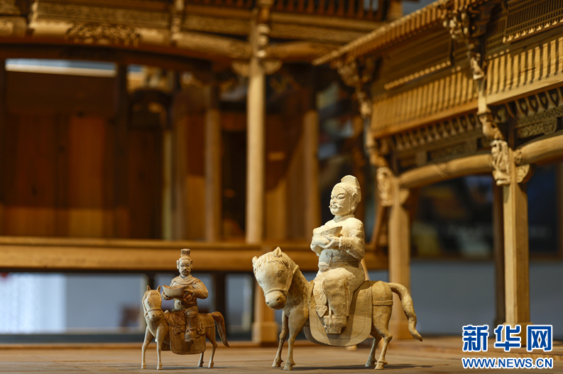 CQ_Liangjiang's tweet image. Mastery in every stroke! 🎋

Watch as Intangible Cultural Heritage inheritor Hong Jianhua transforms simple bamboo into breathing #art. 🪵 From powerful galloping muscles to delicate flowing manes, his carvings truly come to life.  #Masterpiece #craftsmanship

📸 Xinhua