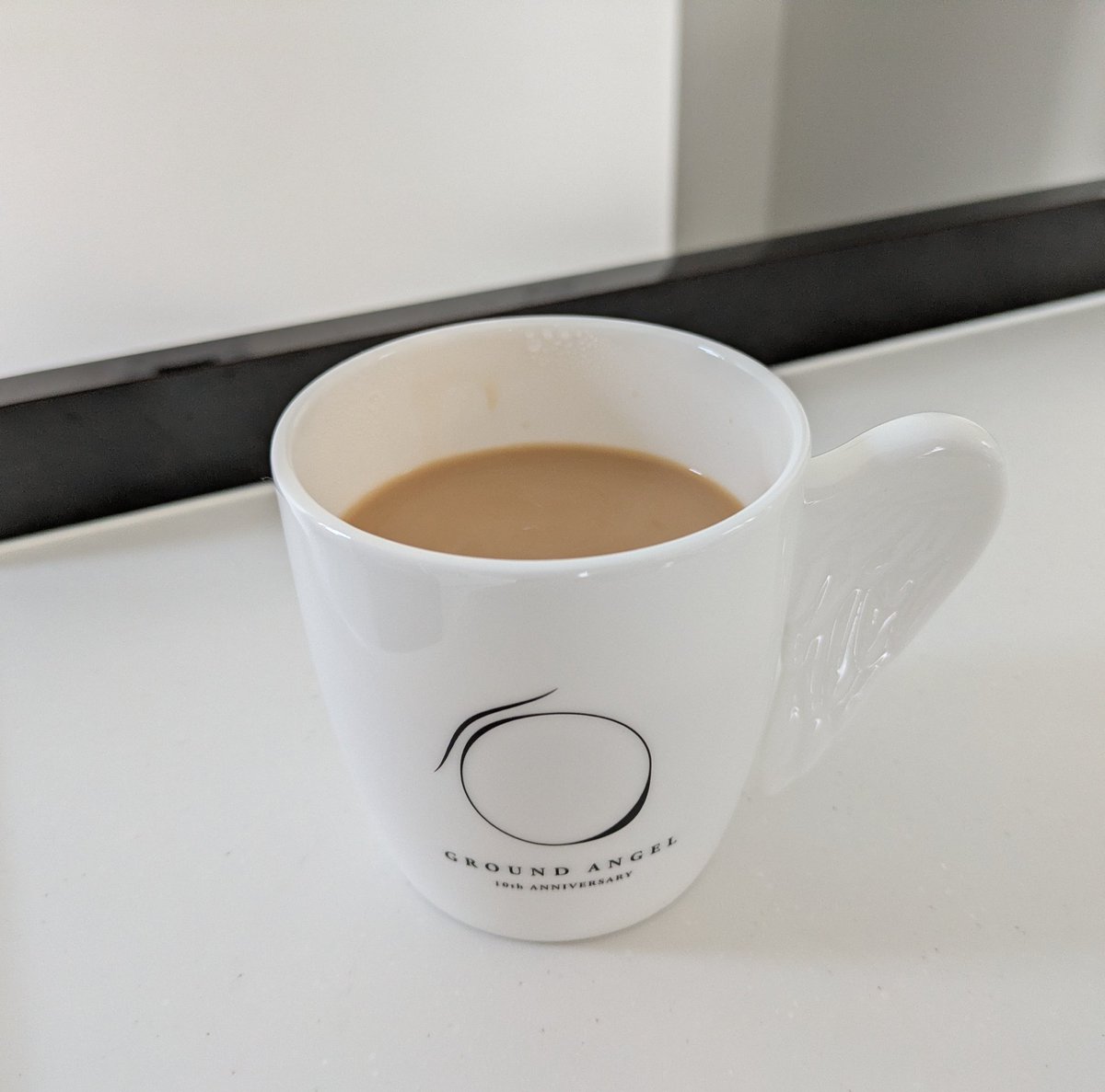 絶対に右手では持ち上げない宝物カップ☕️ #石井竜也