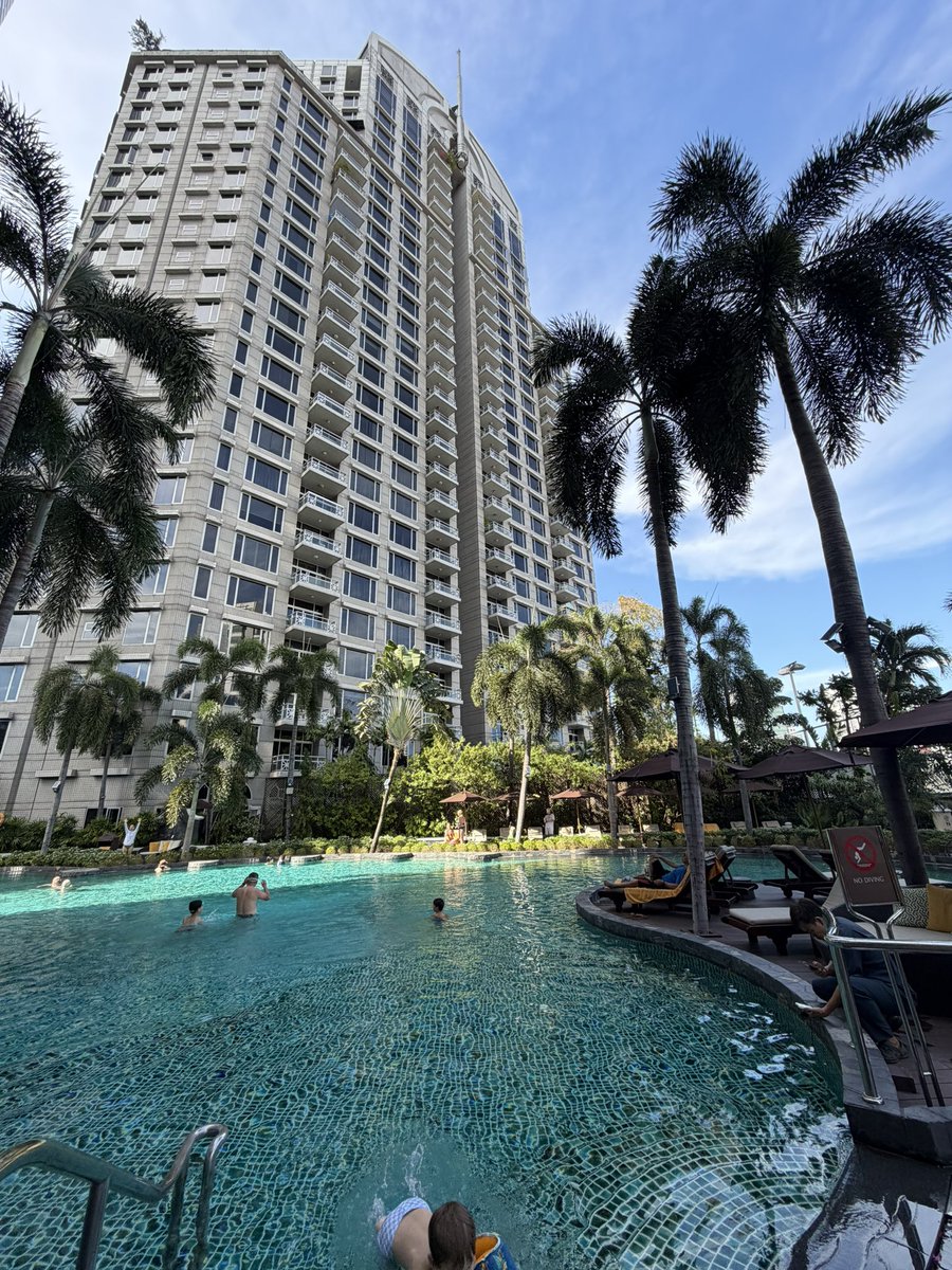 Hello, again, Bangkok 🙂