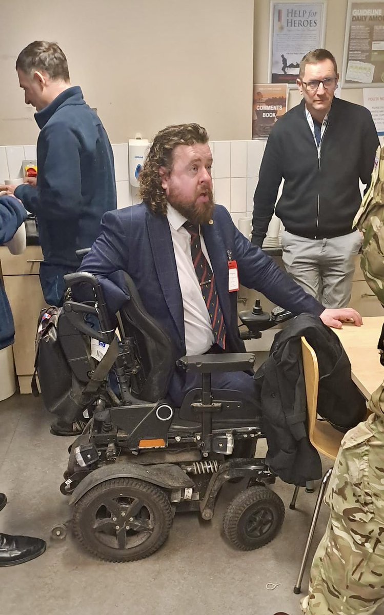 Yesterday, Dean Euesden and Dave Hempstead drove veteran Matt Weston and Chelsea Pensioners to Gibraltar Barracks. ⚒️🚗

Matt presented "stable belts" to Royal Engineer Sappers heading to new regiments. A proud tradition and a great day for our veterans and troops! 🇬🇧
 #Veterans