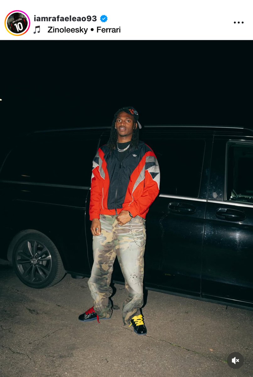 Rafael leao is vibing to “Ferrari” by zinoleesky on his instagram new post…. 🤯🔥

best song in genz fr. 🔥