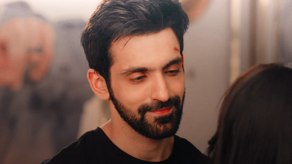 ho kisi aisa nigaahan main takkiyann♥️🦋