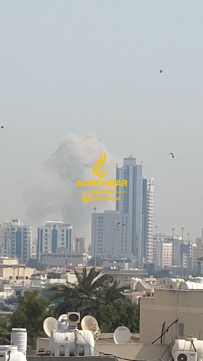 shadow_knight90's tweet photo. BREAKING NEWS:

Several Explosions In Bahrain 📍

#airstrike #Bahrain #Iran https://t.co/517YZB1JSa