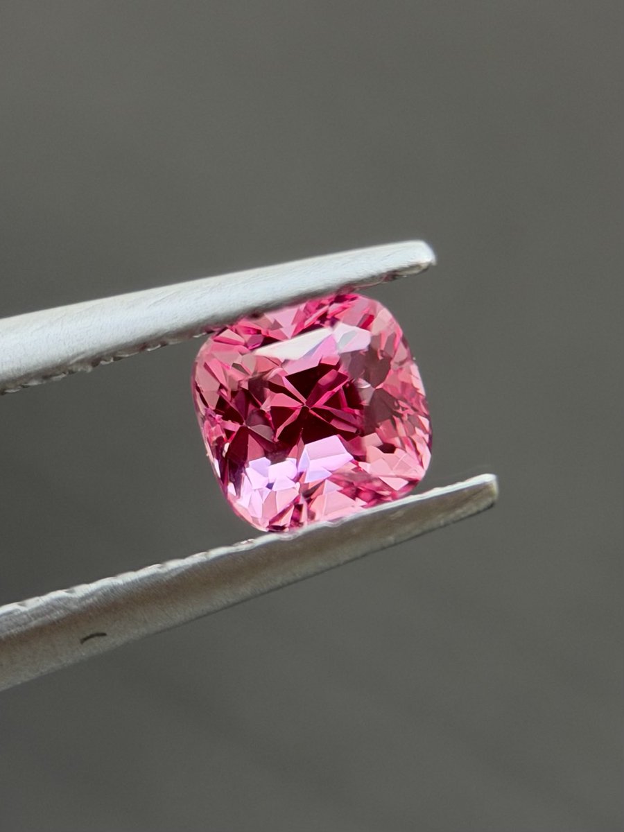 完成まで待ち焦がれていたピンクスピネルを、ようやく入手できました