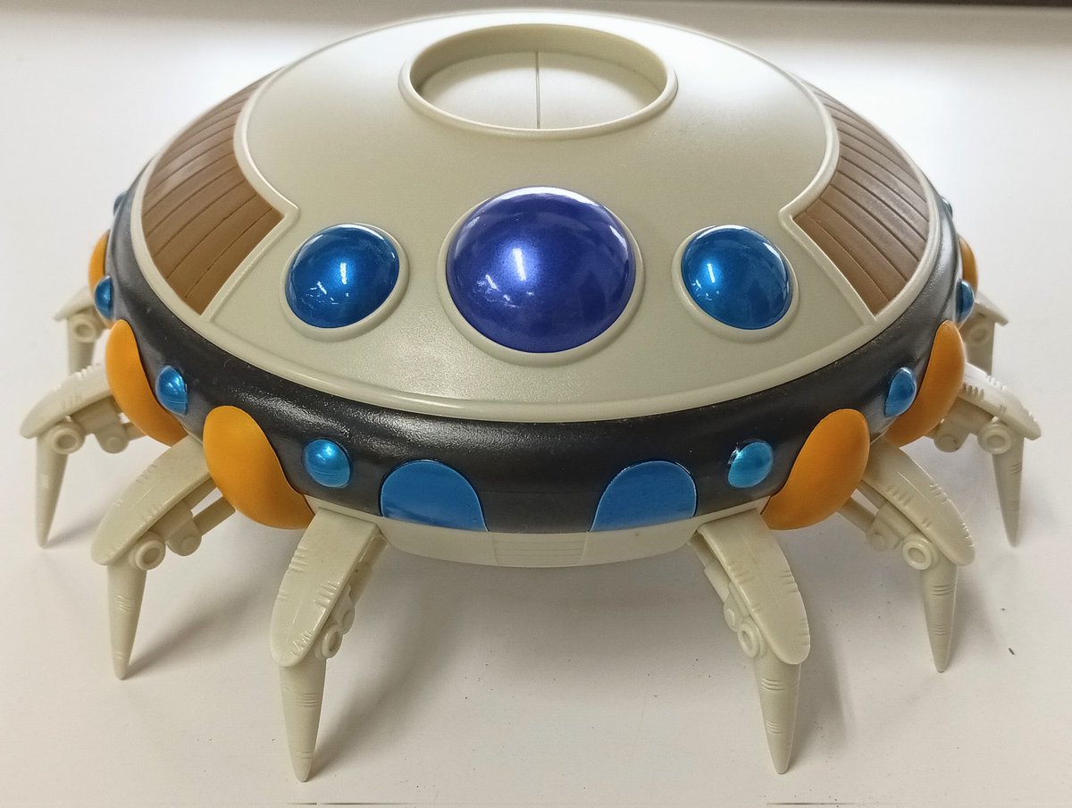 ワールドコレクタブルフィギュア シリーズのフリーザの宇宙船を店頭に