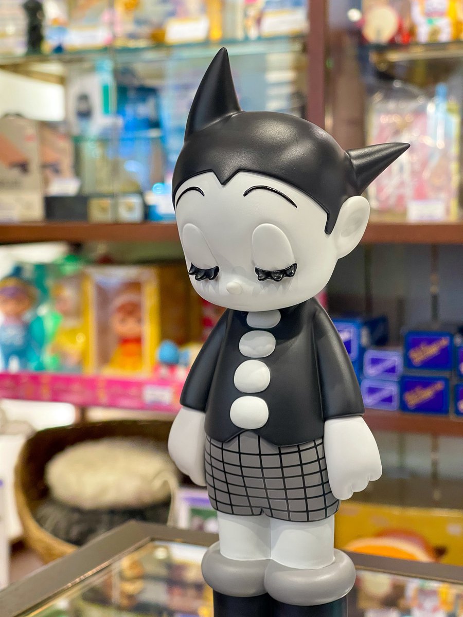 銀座本店1F ┈┈┈┈┈┈┈┈┈┈ #ケンエレファント 手塚治虫