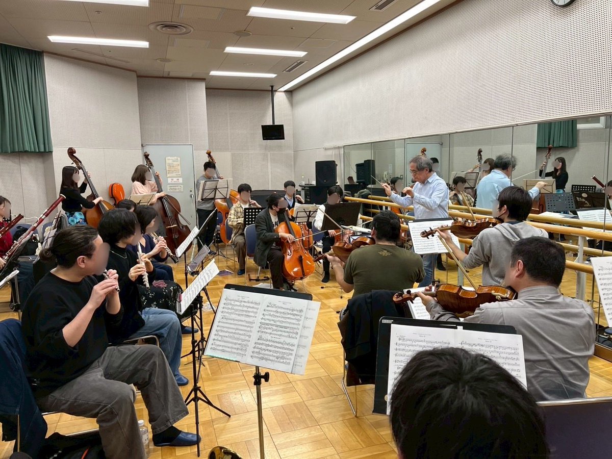 ZurMusik's tweet photo. 【次回演奏会まであと1日♪】
本日のG.P.,明日のステリハを経て、いよいよ本番となります。
サンアゼリアでどんな素敵なソワレが催されるのか、今から楽しみでなりません✨

最後の追い上げと、音楽作りを頑張りつつ、本番は楽しんで演奏します🎶
会場で一緒に雰囲気を楽しんで行かれませんか^^ https://t.co/WZB7HTlAT7