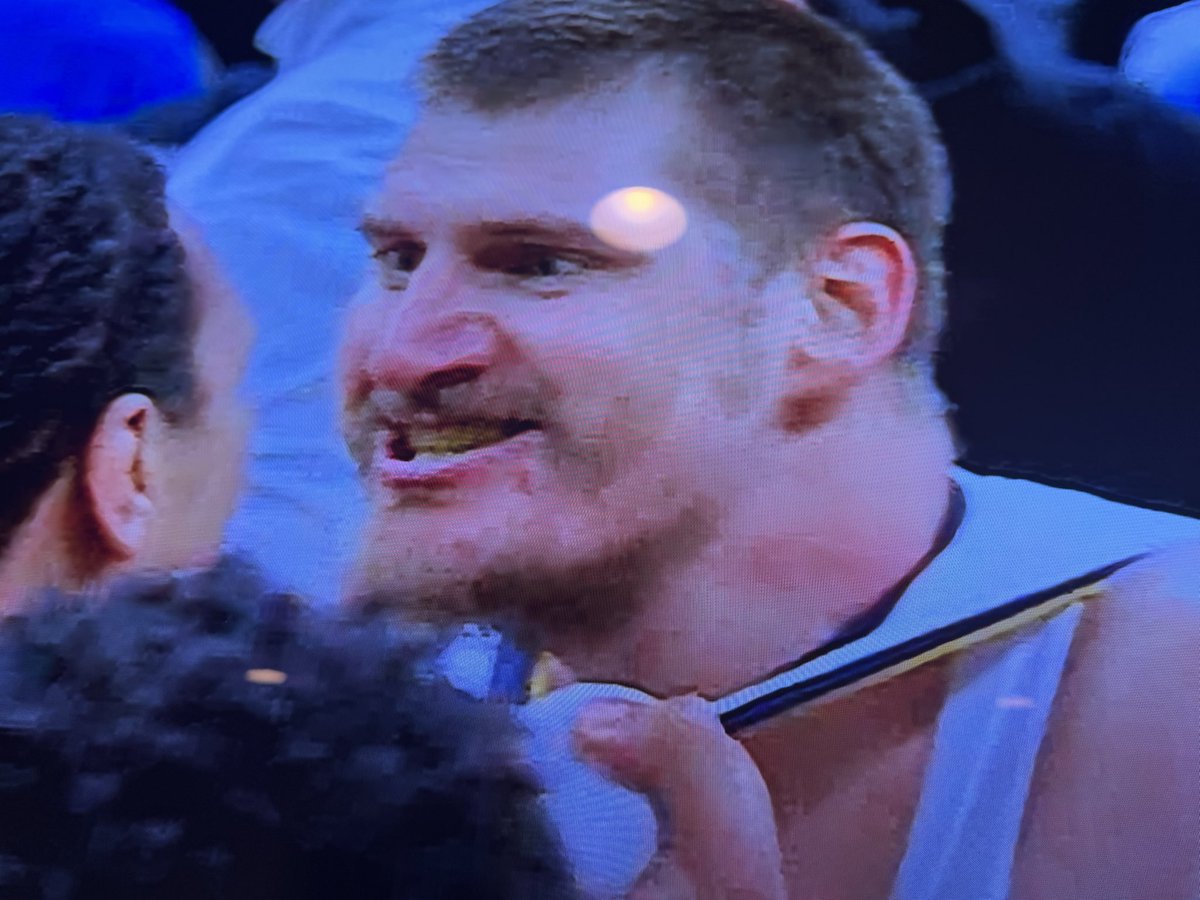 Arturo3's tweet photo. JOKIC JUST TURNED HEEL https://t.co/6KnY3eUOqu