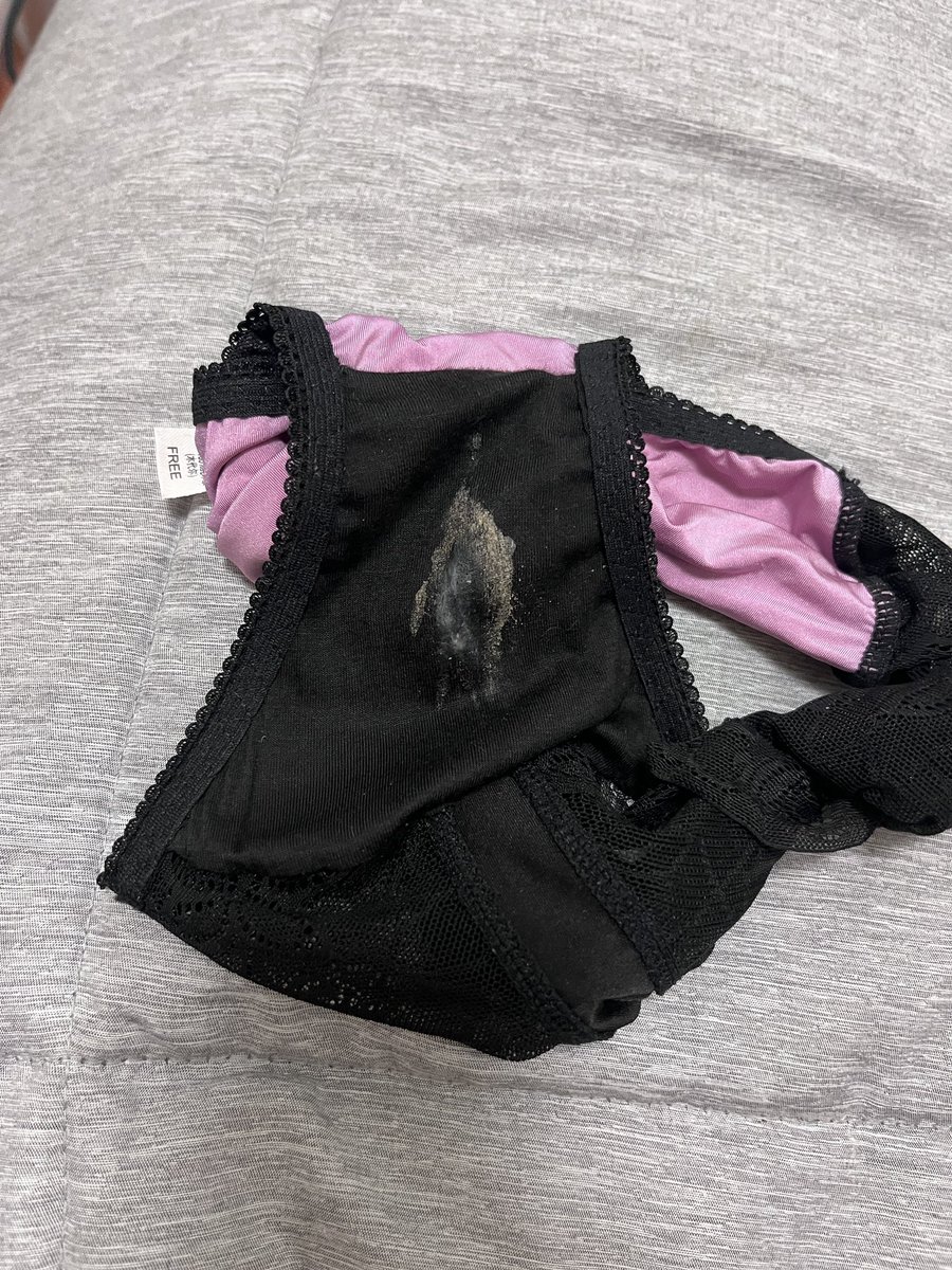 BITCH_sexgirl's tweet photo. 🤫🤫 https://t.co/ZWiYqO84tN