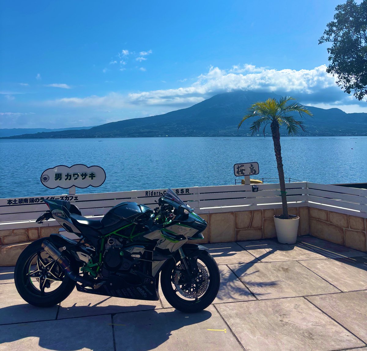 krt1003H2's tweet photo. 久しぶりにバイク！
近くのライダースカフェまで！
バイク日和🏍️ https://t.co/0wYym20v33