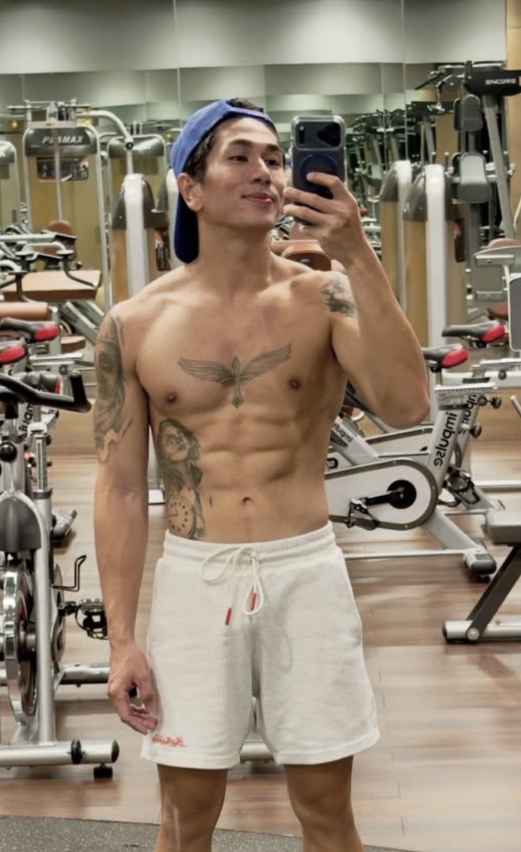 B O Y S R U S 🧨 tweet media