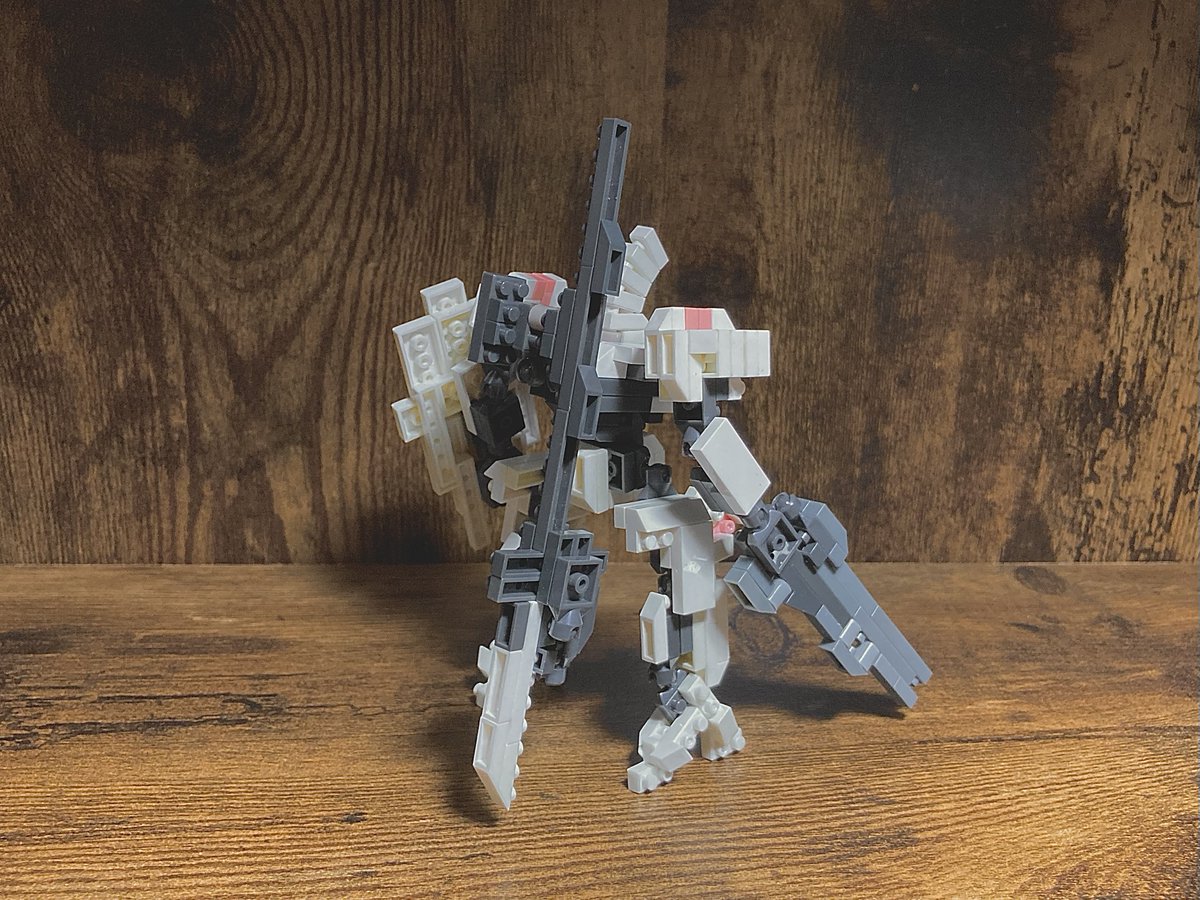 Rom_ROBObuilder's tweet photo. 王国では「装甲騎兵部隊」即ちRAMTAC部隊に配備される機体において、来たる大戦に備え ROL製第三世代機への機種換装を進めている。
#プチブロック #RAMTAC https://t.co/3GzMhIZzMp