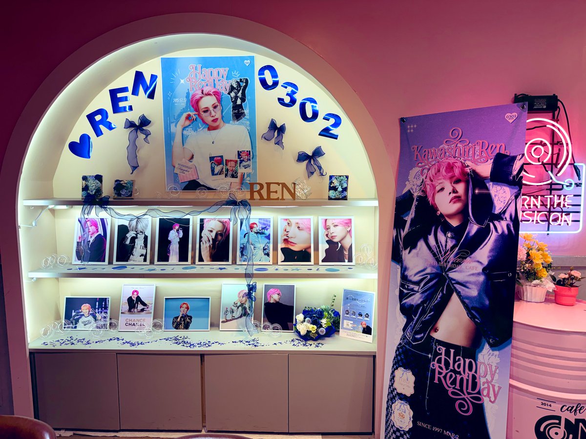 早めの時間に行けた🎂🦊 蓮くんのこのタペストリーかっこよ…🥰写真の