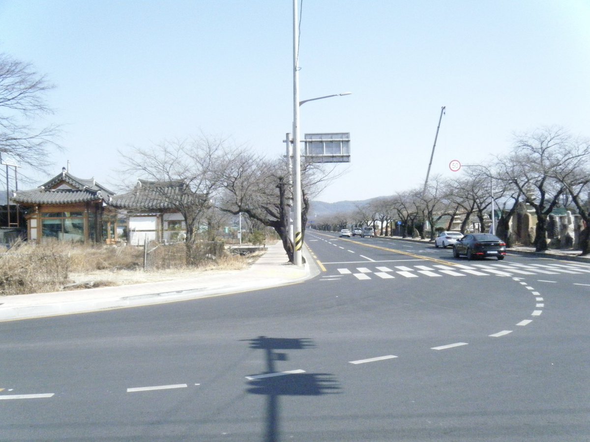 beforeanyonelze's tweet photo. 같은 겨울도 파인픽스는 봄으로 만들고
포토스마트는 가을로 만든다  ~🪾

⇠ fujifilm finepix 후지필름 파인픽스 Z30 (iso 800)
hp photosmart 포토스마트 435 ⇢ https://t.co/cS7zafnsrv