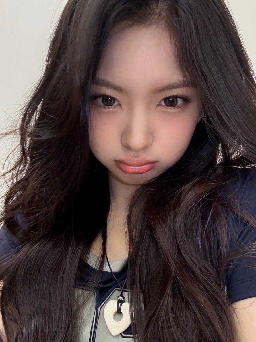 아키.. tweet media