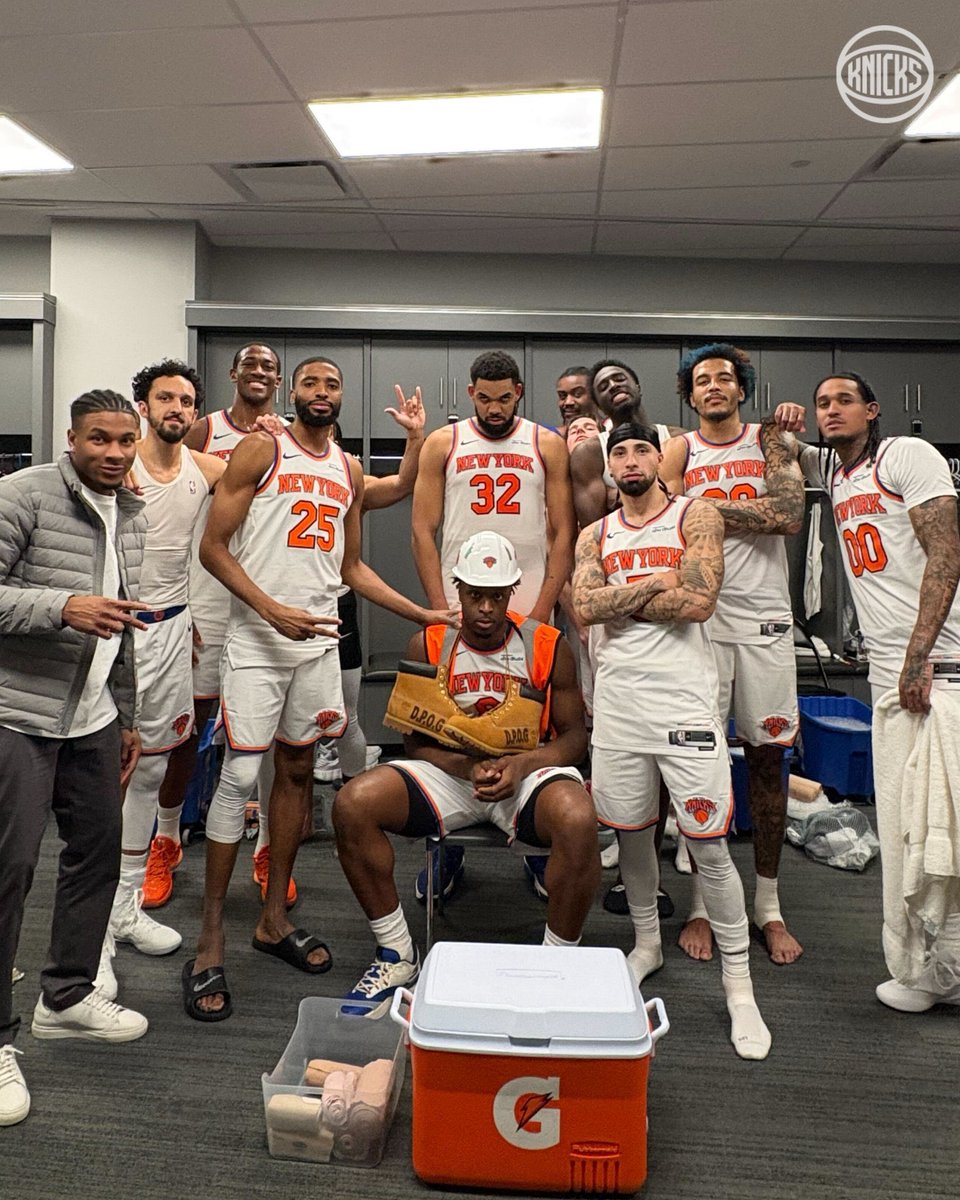 nyksource's tweet image. DPOTG: OG Anunoby

📸: @nyknicks

#OGAnunoby #NewYorkForever #FearTheDeer #nyksource