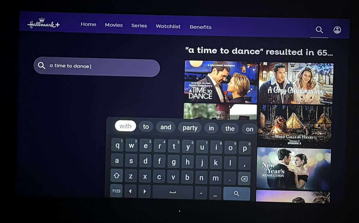 TheNakedEye tweet media