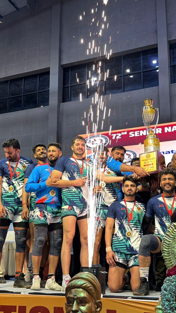 SCRailwayIndia's tweet image. 🏆 Proud Moment for SCR !

Men’s #Kabaddi Team of South Central Railway won the Gold 🥇 Medal in the 72nd Senior National Kabaddi Championship held at #Vadodara from 24th to 27th February 2026.
#KabbadiChampions