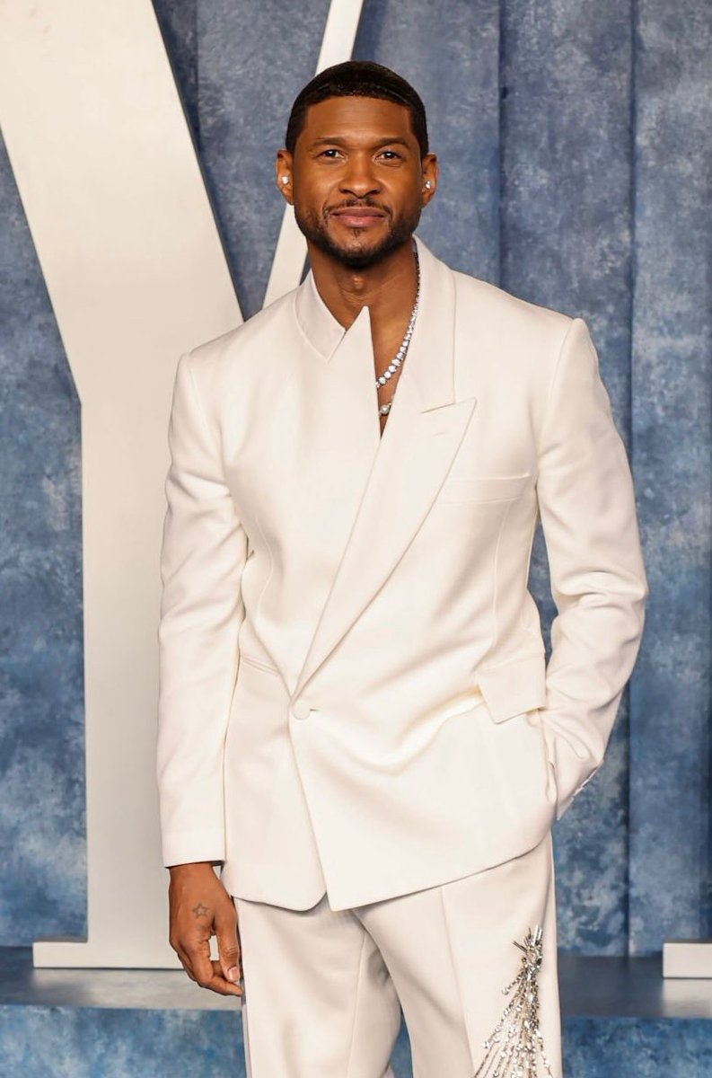 CoededMarshall's tweet photo. What’s Your Favorite Usher Song ? 🤔 https://t.co/mi0uVek2ER