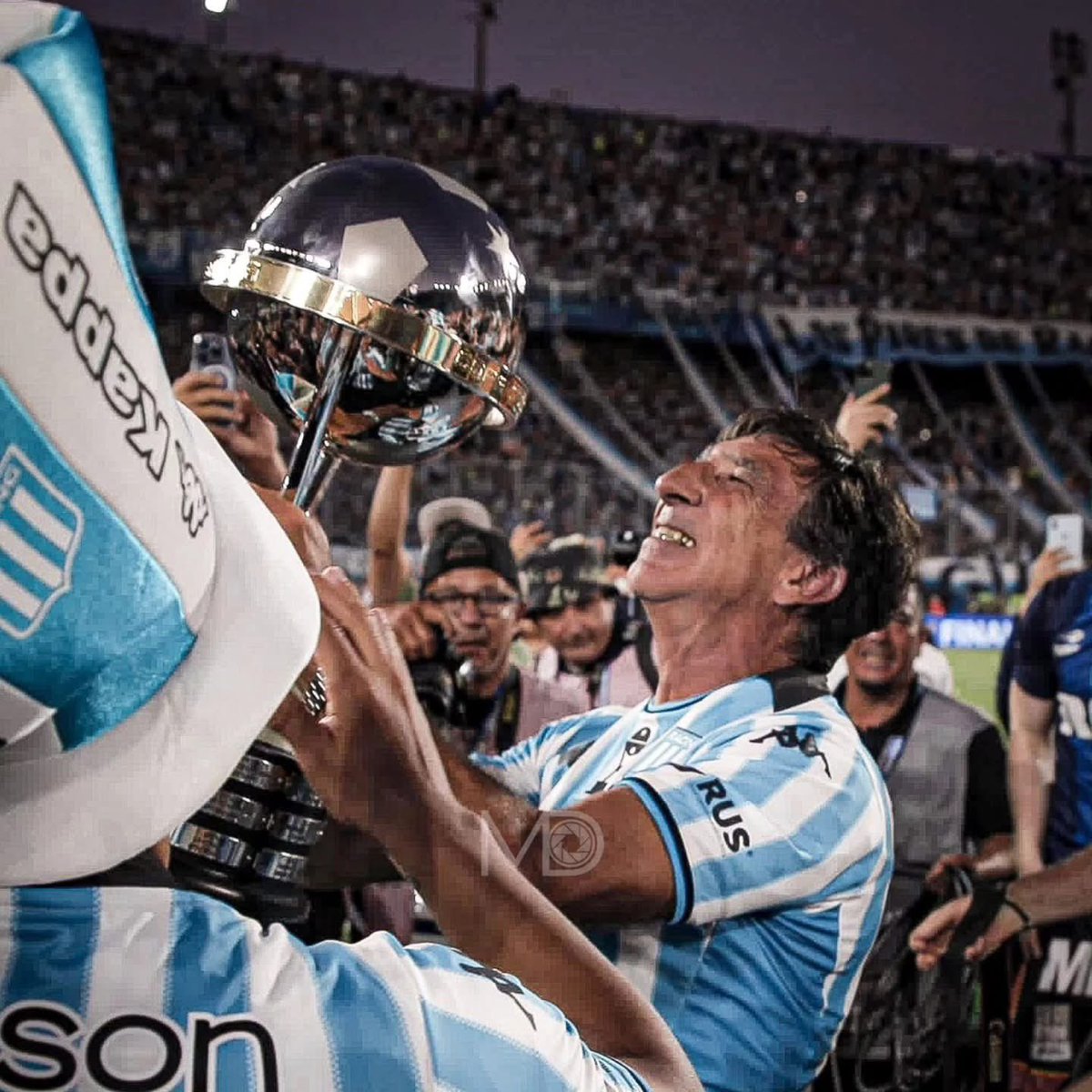 lukaperiale's tweet photo. Uno de los nuestros.

Feliz cumpleaños Gustavo, Racing te ama. https://t.co/R1wezMVXeH