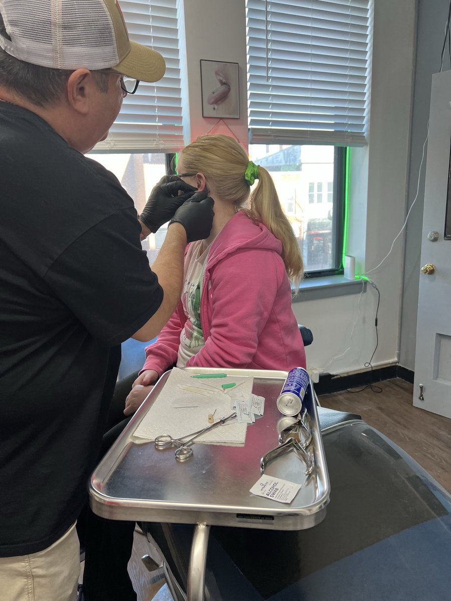 stephaniee9101's tweet photo. Today, my sister and I decided to go get our doubles pierced by a professional piercer as one of our girl’s day activities!  This was definitely an experience that I will always remember and cherish forever! https://t.co/BFgcBU4Mia