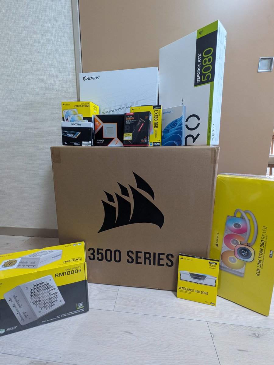 Humpty_C_Dumpty's tweet photo. NEW PC https://t.co/L8MDwXMDqO