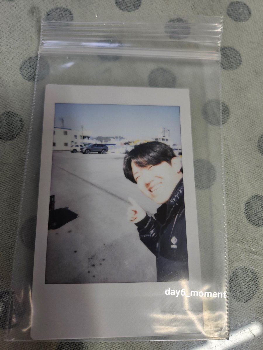 DoWonSunJaeYoun's tweet photo. MyDays who won from Dowoon’s giveaway received Dowoon’s polaroid 🥹🥹

The photos are all cute 😭😭 https://t.co/lrnVwncB6s