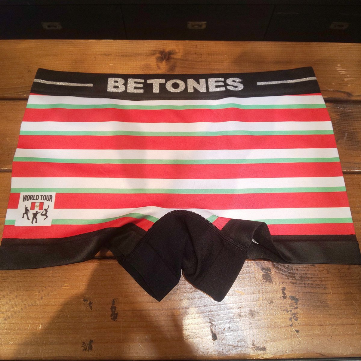 BetonesNamba's tweet photo. 大人気シリーズ❗️BETONES WORLDTOUR 2026 3月のご紹介です‼️🌍️
【PERU】 sizeFREE ¥2860税込
ペルーらしい生き物達が描かれたデザイン🐍🐸
ぜひ店頭にてお確かめください✨
#アンダーウェア #betones https://t.co/A7XKFWkZaS