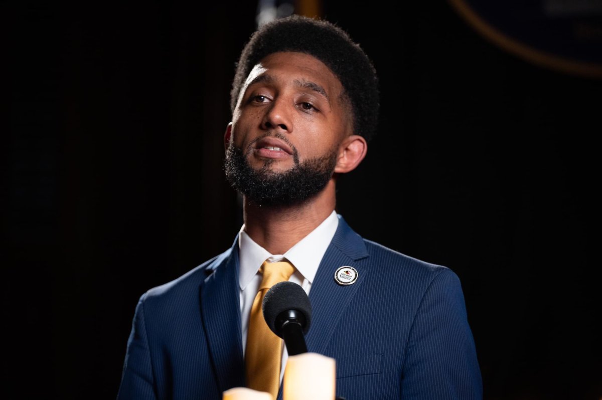 Officer Lew tweet media