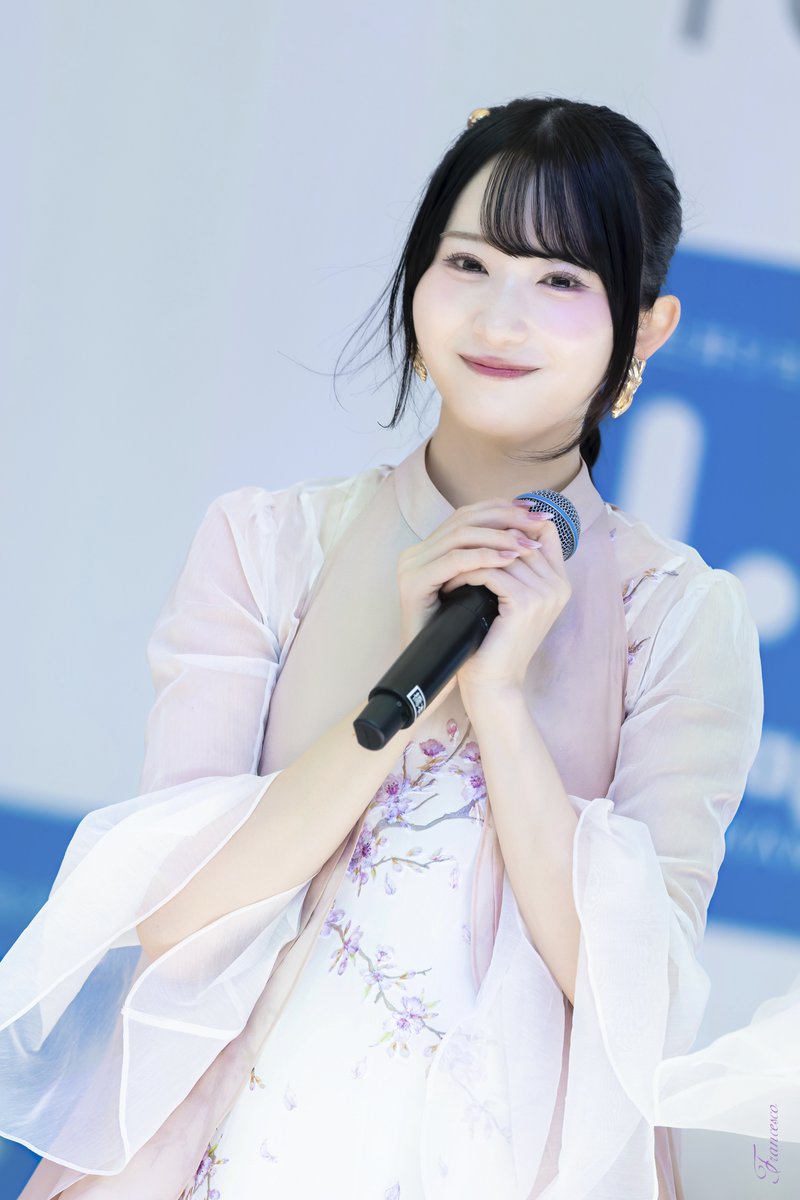 Petals in the Air 空気に舞う花びらRain Tree 橋本真希