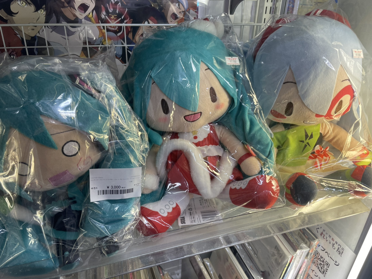 初音ミク買取強化継続中です！ 缶バッジ・アクリルスタンド