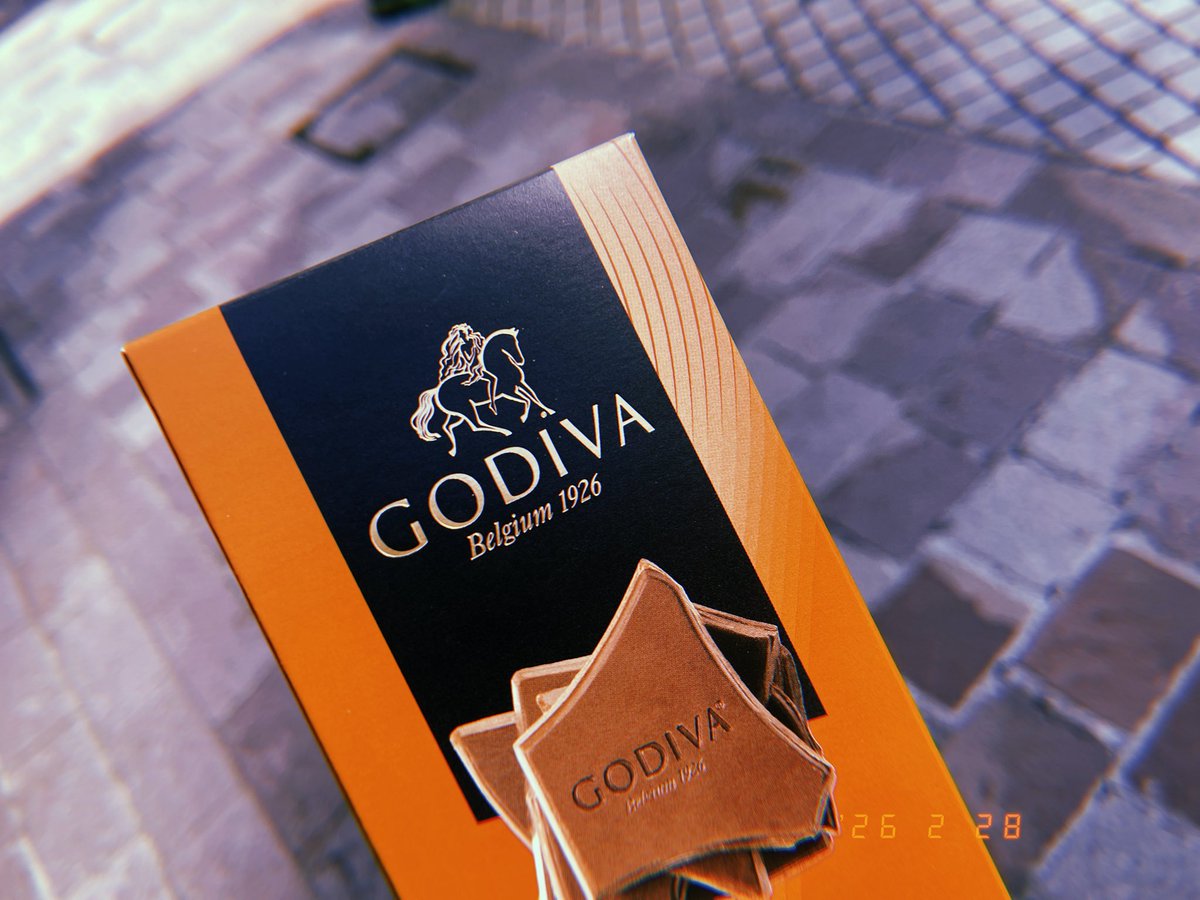 GODIVA。