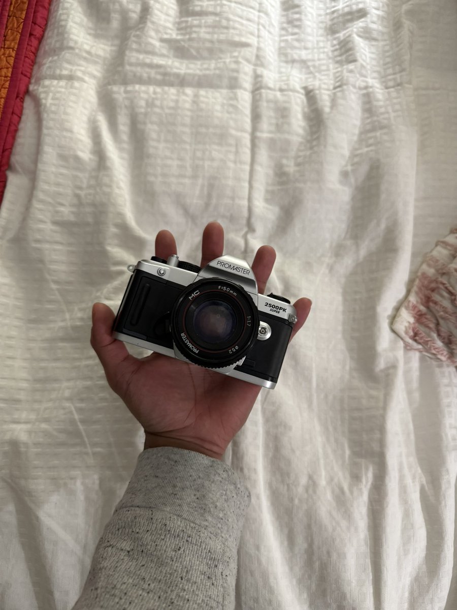 sherodlih's tweet photo. film camera https://t.co/0TZwQKwaMW