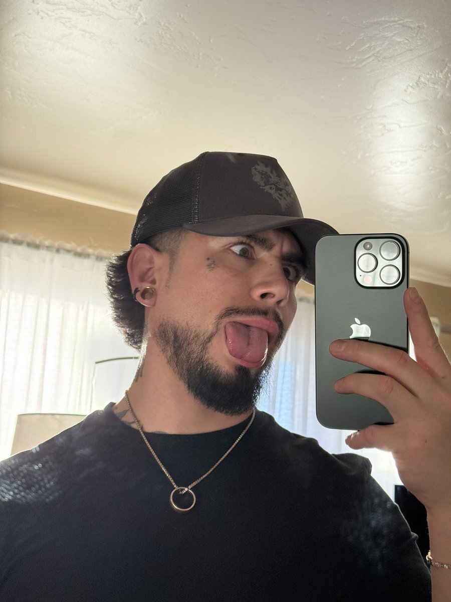 mistercopafeel's tweet photo. single father looking https://t.co/pQXgwVhupM