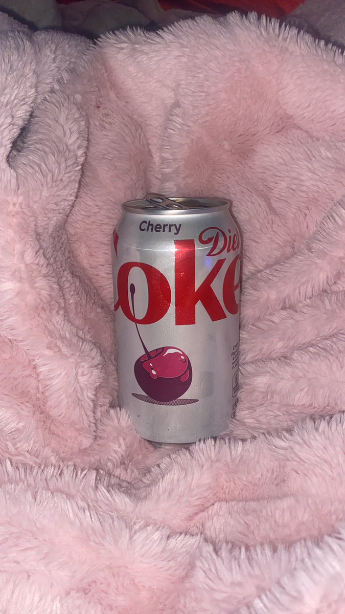 spaghettidad0's tweet photo. This shit taste like eating cherry chapstick 💄🍴 https://t.co/7OKhFJs7vv