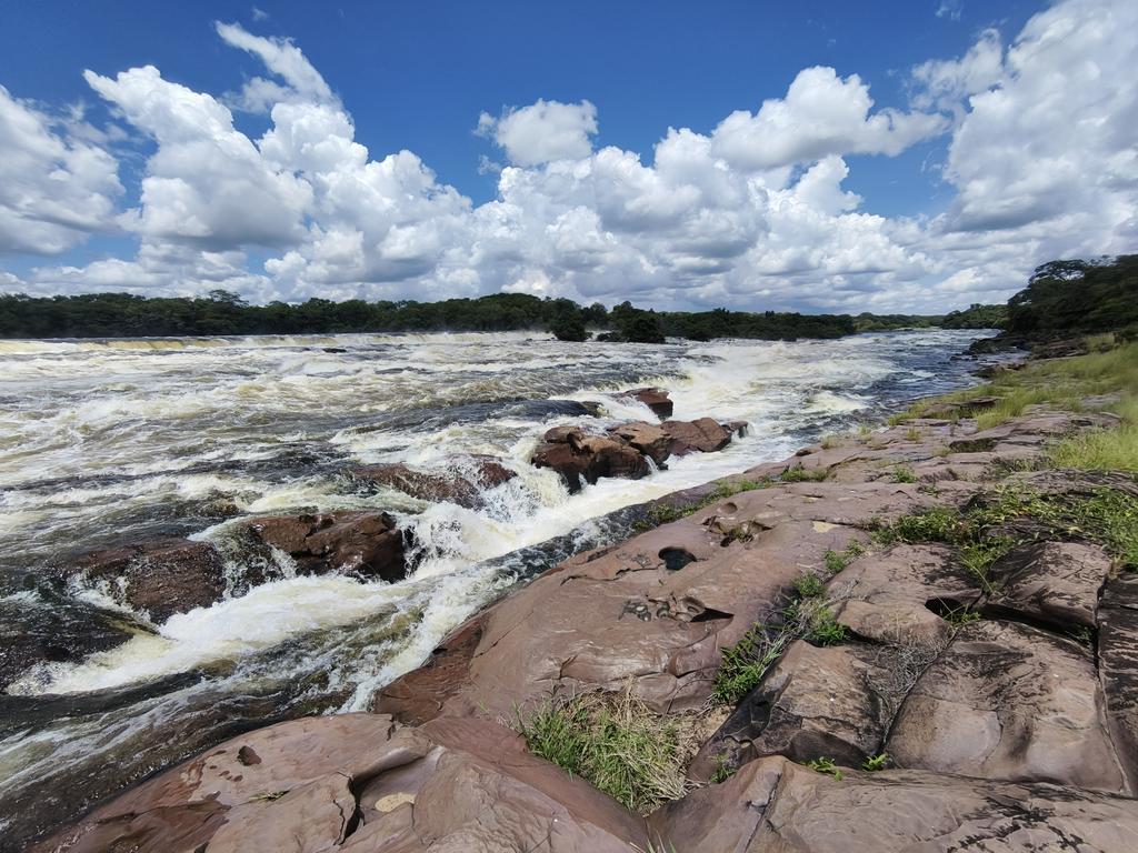 JWSakalajr's tweet photo. The Beauty of Mumbotuta Falls located in Milenge District - Luapula Province https://t.co/B526ZBiqpM