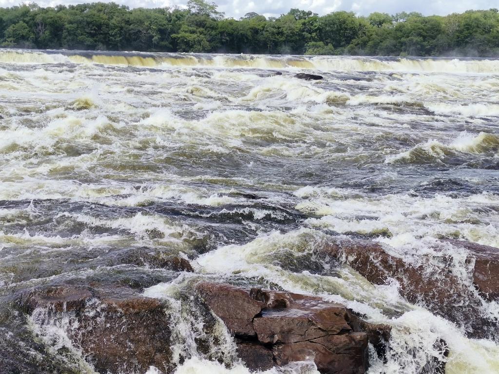 JWSakalajr's tweet photo. The Beauty of Mumbotuta Falls located in Milenge District - Luapula Province https://t.co/B526ZBiqpM