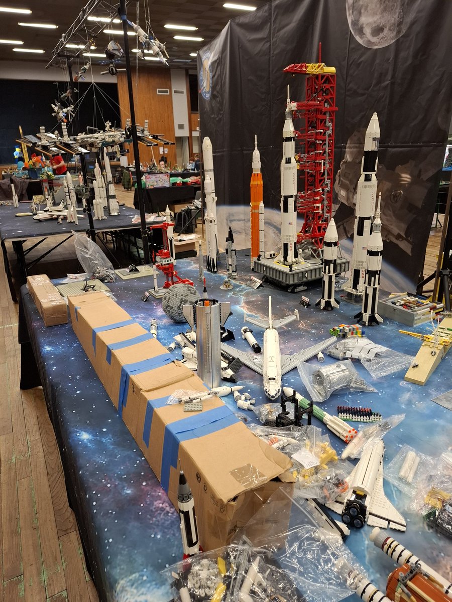 LegoRocketCollection tweet media