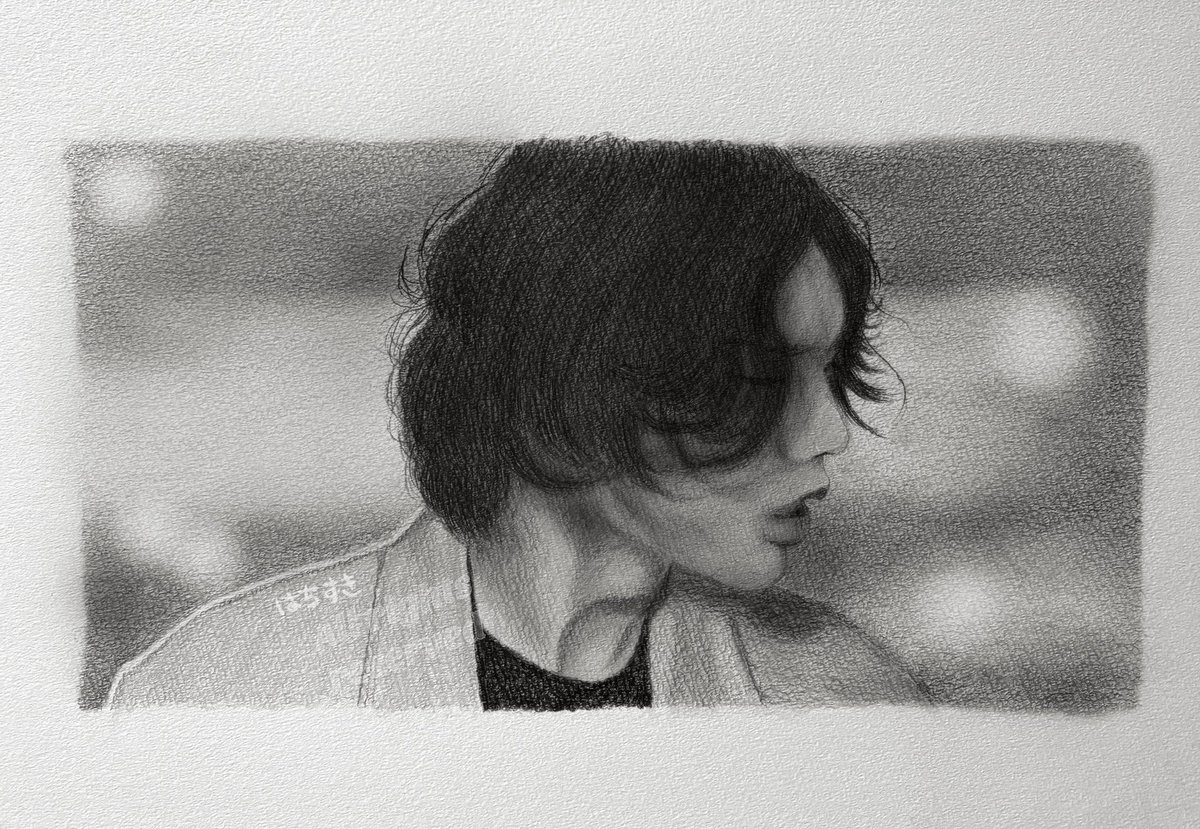 Azalea MVの 米津玄師さんを描きました スケッチブックに鉛筆 背景の光