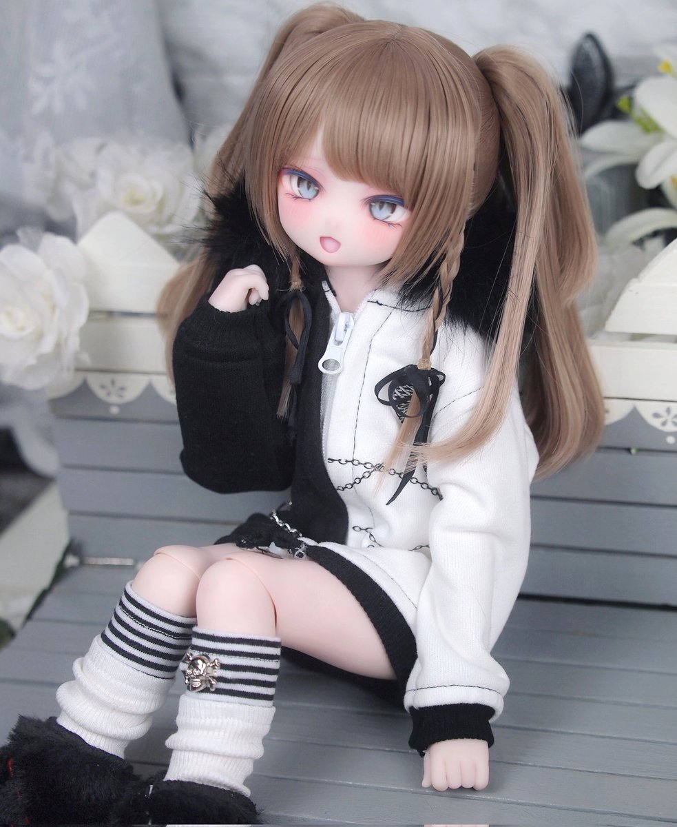 Post by ぐる๑ on X: ︎🖤︎🤍