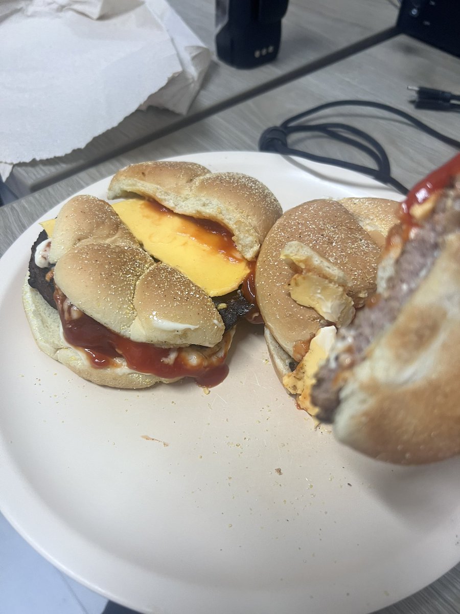 El plan era no llegar a casa hoy y cenar rico. No pensé que fuera así pero igual cené rico