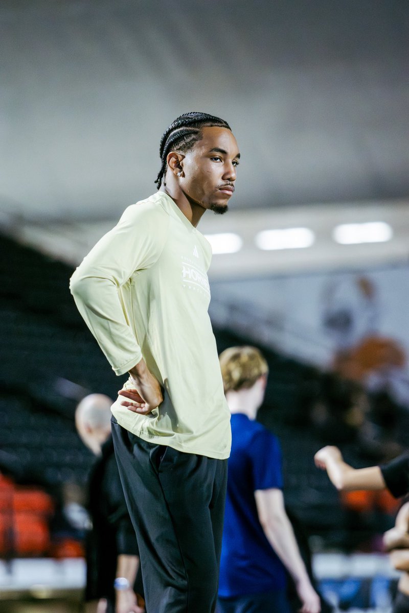 SacStTrackandField tweet media