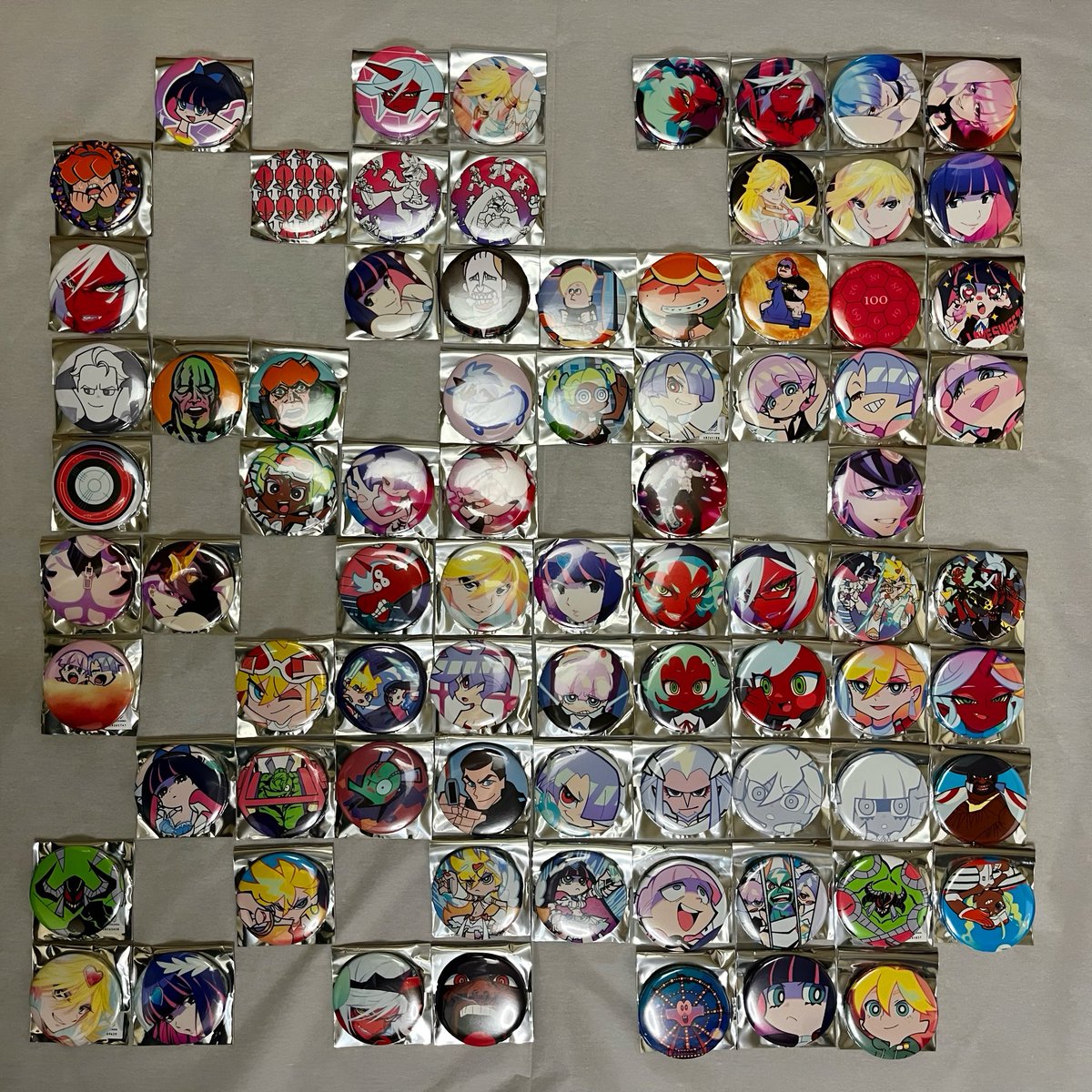 180個で79/100種類達成。 サイン缶バッジは合計5つです。 後半かなり