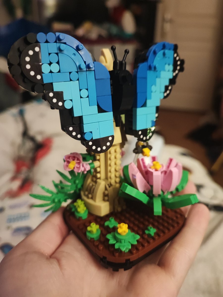 I'm a former believer that <a href="/Wato1876/">Wato</a> videos are the best things to build legos to ^_^ joyfulli