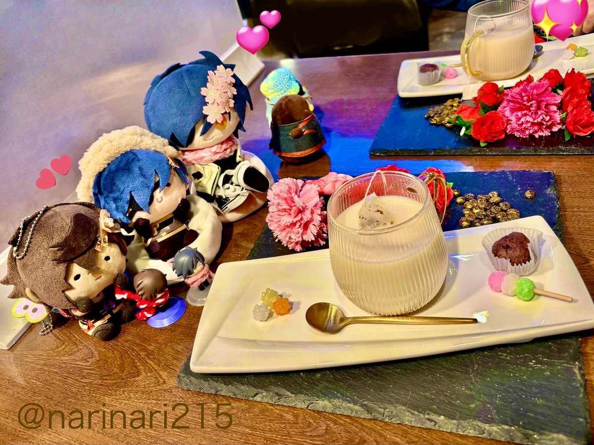 すわちゃんのおでかけ⑥
(卯月･三連休)
「ﾌﾟﾛｶﾌｪｻﾝｽﾜ^o^」
「ﾏｽﾀｰｻﾝ ｽﾀｯﾌｻﾝ ﾃｲﾈｲ ｼﾝｾﾂ ﾔｻｼｲｽﾜ❣️」
「ﾏｻﾗﾁｬｲﾃｨｰｽﾜ‼️」
「ちぁ😊☺️🌱」
「んま🍯🌱🌱」
(procafe)