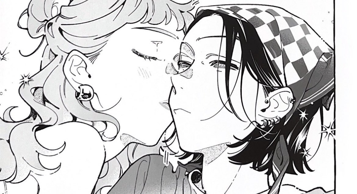 kyoruyeye's tweet photo. to think we were trying to manifest a single mitsuaya kiss just over a year ago… and now we have all of these… from cheek to hand to forehead kisses.. ones from both sides initiating.. sumiko truly has us spoiled https://t.co/GZYyshOHmV